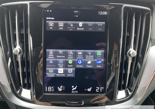 Volvo V60 cena 134900 przebieg: 120000, rok produkcji 2020 z Warszawa małe 631